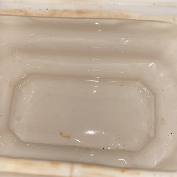 Very Vintage Gravy Bowl with Lid & Attached Saucer - Picture 9 of 9